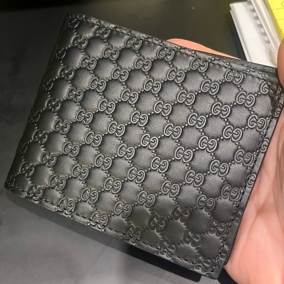 Gucci leather bifold wallet NEW - Picture 1 of 4
